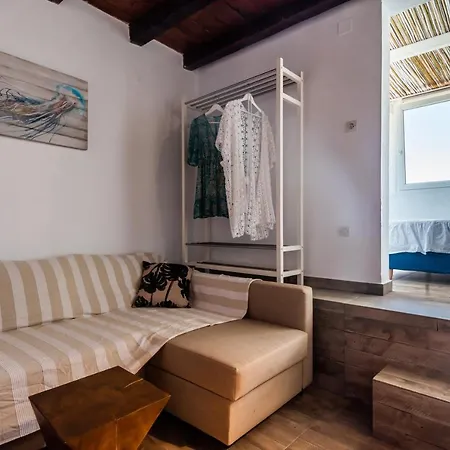 아파트 Niki's 아다마스