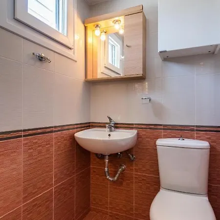 Niki's * 아다마스