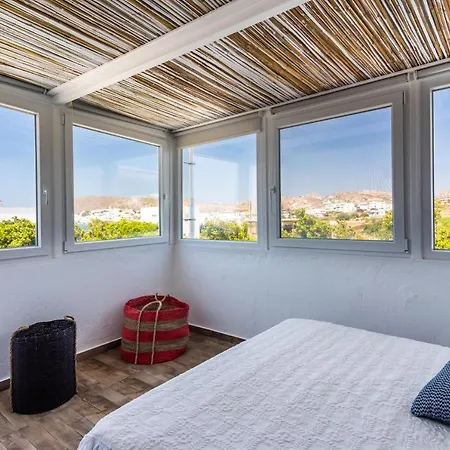 Niki's Apartment Adamantas (Milos)